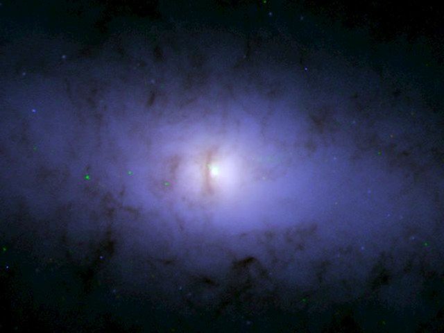 Thiên hà phát sáng NGC 5084 chứa một bí mật khủng khiếp ở vùng trung tâm - Ảnh: NASA