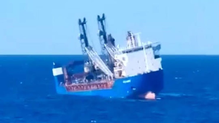 Tàu hàng Usa Major của Nga bị chìm ở Địa Trung Hải vào ngày 23/12/2024. Ảnh: RT.