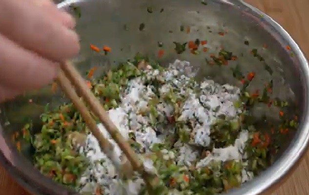 Rau cải cúc giúp bổ phổi, ngừa ho ngày đông, chế biến cách này rất ngon, trẻ con ăn lia lịa - 3