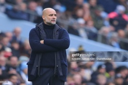 HLV Guardiola nhắc khéo giới chủ "bơm tiền" giải cứu Man City