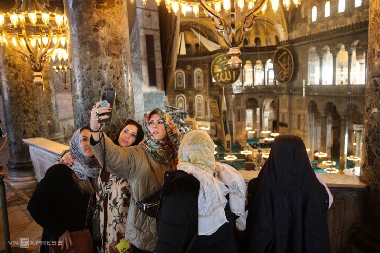 Thánh đường gần 1.500 tuổi mang kiến trúc hai tôn giáo - 14