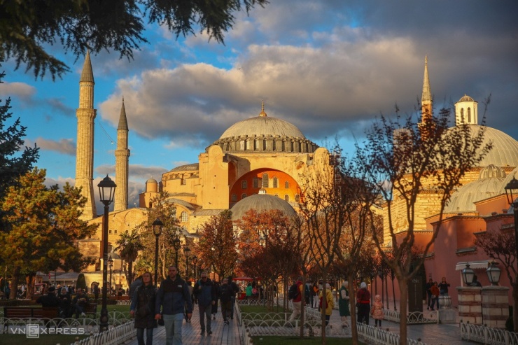 Thánh đường gần 1.500 tuổi mang kiến trúc hai tôn giáo - 15