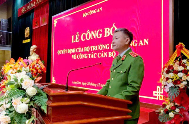 Trung tướng Nguyễn Ngọc Lâm, Thứ trưởng Bộ Công an mong muốn trên cương vị mới, tân Giám đốc công an Lạng Sơn Nguyễn Tiến Trung hoàn thành tốt mọi nhiệm vụ được giao,