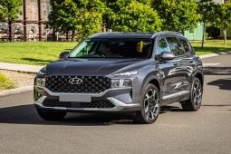 Giá xe Hyundai Santa Fe niêm yết và lăn bánh tháng 12/2024