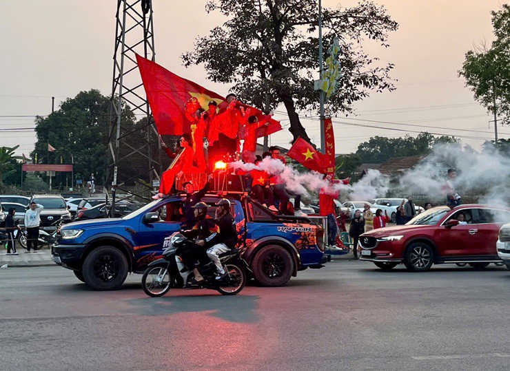 Trực tiếp bóng đá ĐT Việt Nam - Singapore: Xuân Son lĩnh xướng hàng công (AFF Cup) - 6