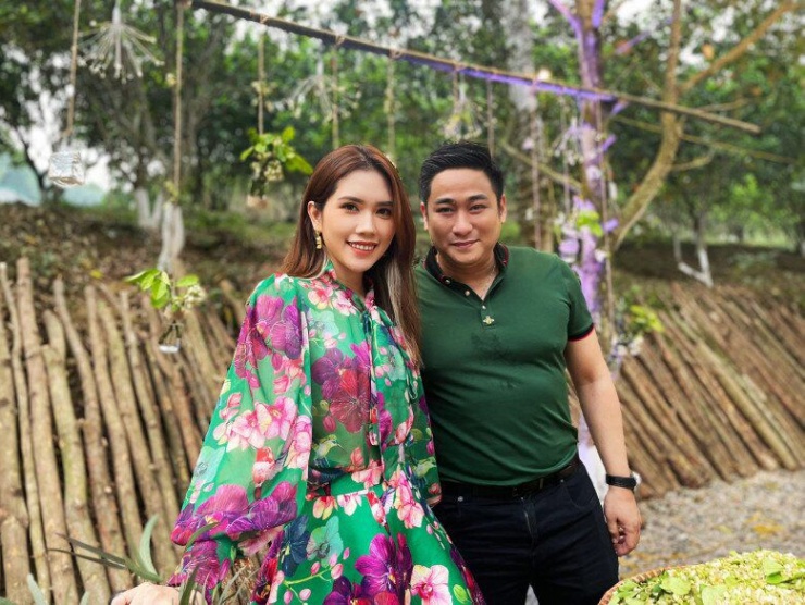 Minh Tiệp thẳng thắn cho bà xã xem những tin nhắn anh bị gạ tình sau phim&nbsp;Quỳnh Búp Bê.