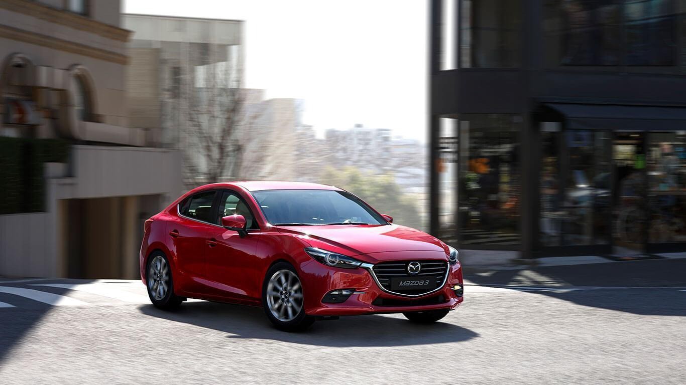 Mazda3 duy trì được sức hút nhờ thiết kế Kodo đẹp mắt và cảm giác lái tốt.