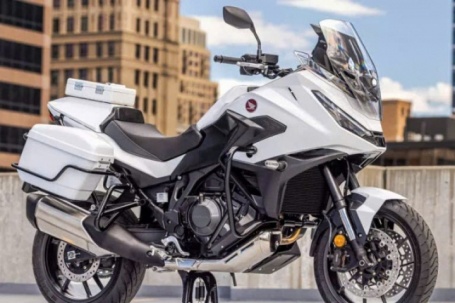 Nhiều công nghệ mới trên mẫu xe máy Honda cảnh sát trị giá 356 triệu...