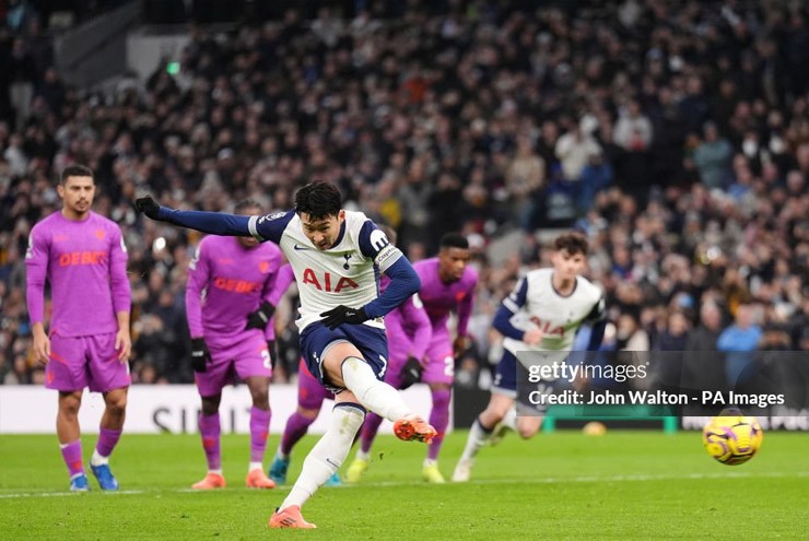 Son Heung Min gây thất vọng ở chấm phạt đền