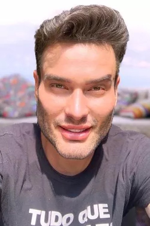 Athos đưa ra nhiều dự đoán đáng sợ cho năm 2025. Ảnh: Instagram