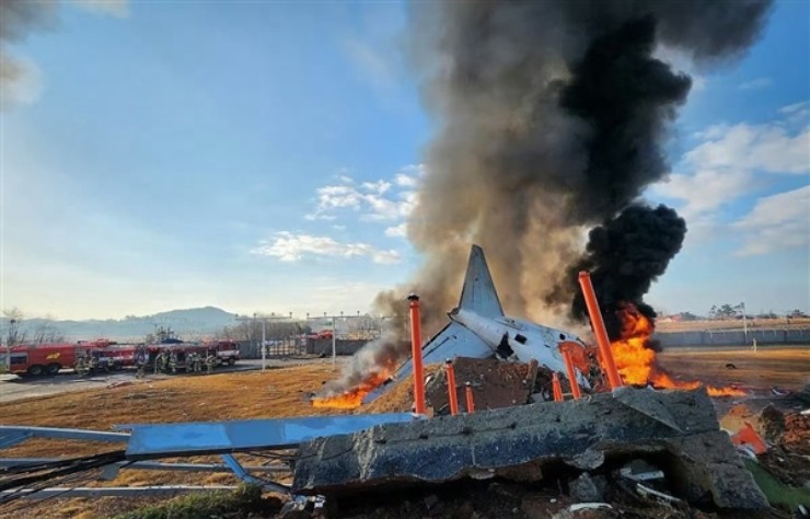 Phần đuôi còn sót lại trên máy bay của hãng hành không Jeju Airlines bị nạn hôm 29/12.