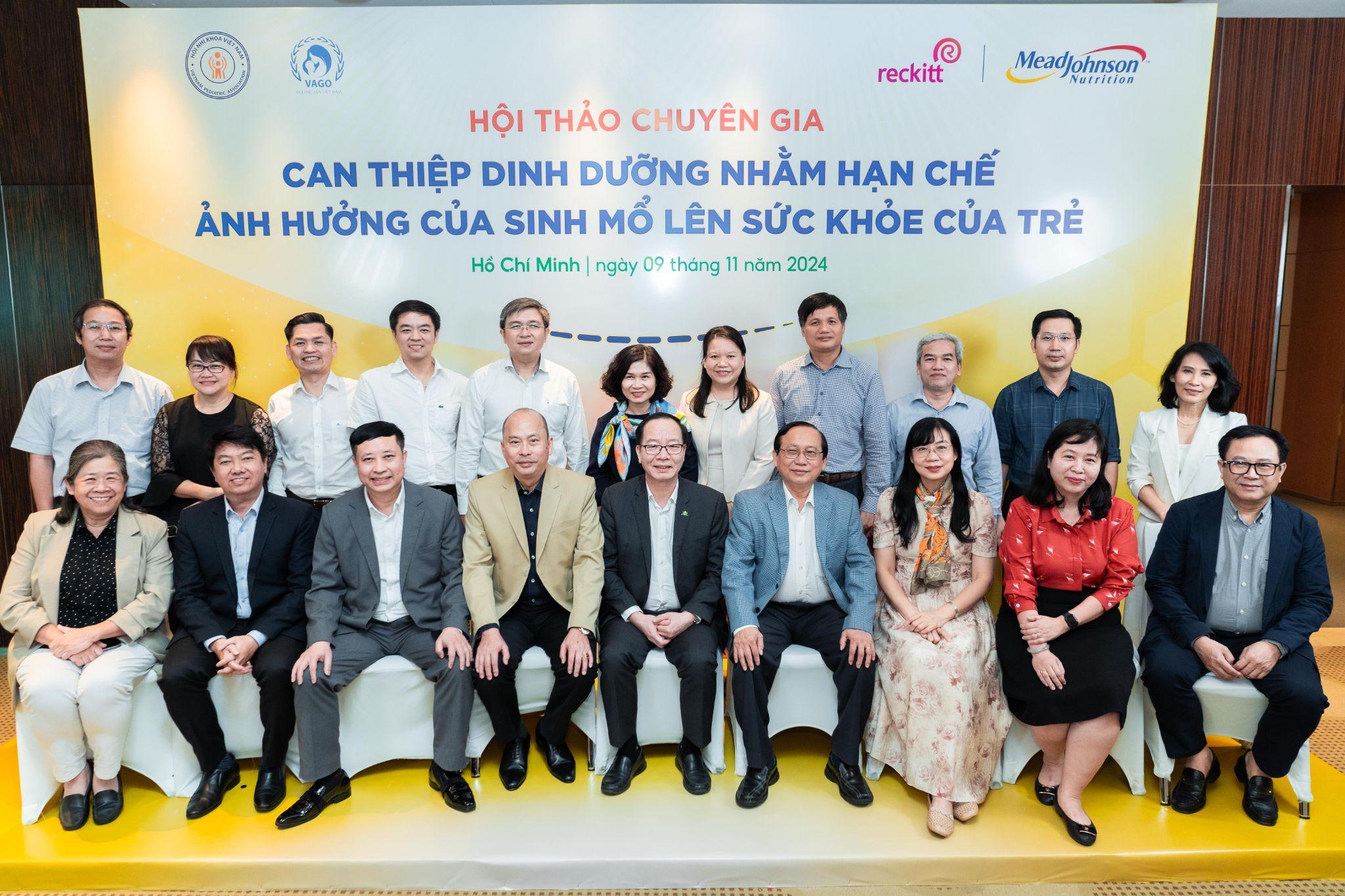 Hội thảo chuyên gia “Can thiệp dinh dưỡng nhằm hạn chế ảnh hưởng của sinh mổ lên sức khỏe của trẻ” làm rõ nguy cơ ngắn hạn và lâu dài của việc sinh mổ.