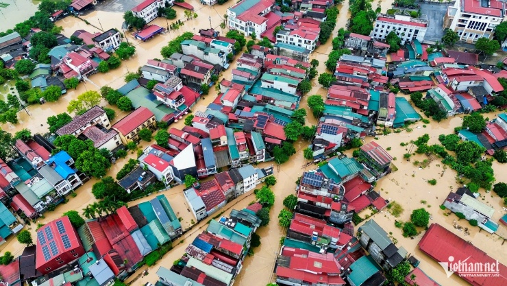 Toàn cảnh sự tàn phá khủng khiếp của cơn bão &#39;dị thường&#39; Bualoi - 11