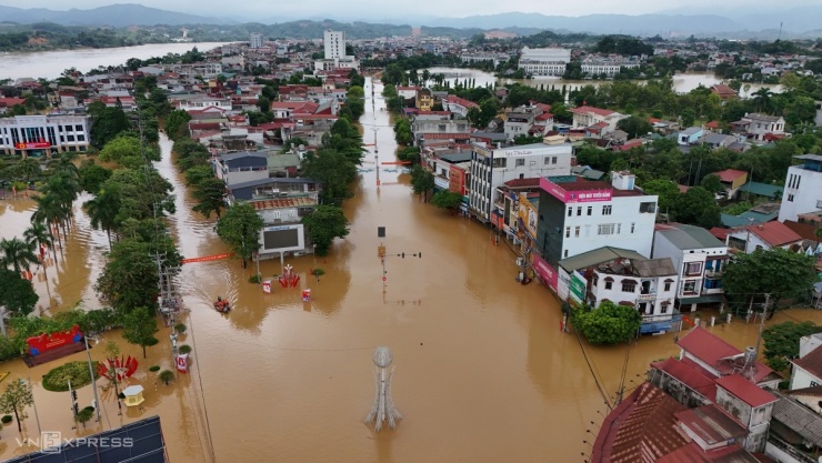 Yên Bái ngập 2 m - 1