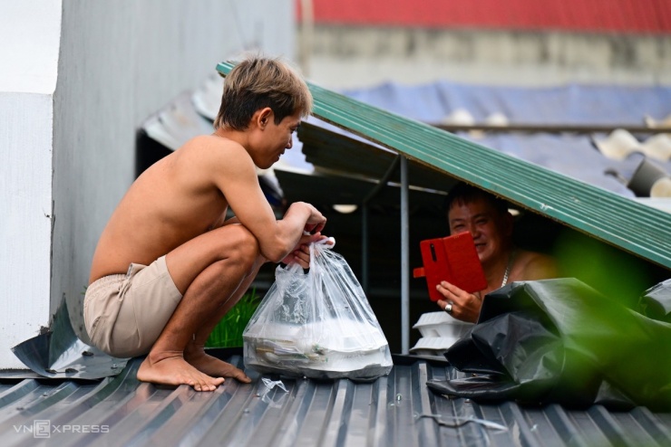 Yên Bái ngập 2 m - 9