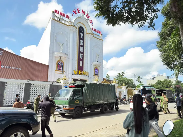 Cơ sở karaoke Venus tại phường Nghĩa Lộ.