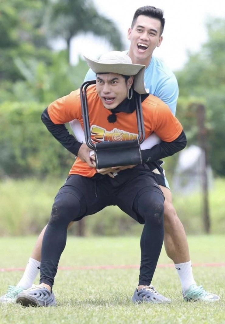 Lê Dương Bảo Lâm luôn là thành viên nhiệt tình trong các show thực tế.