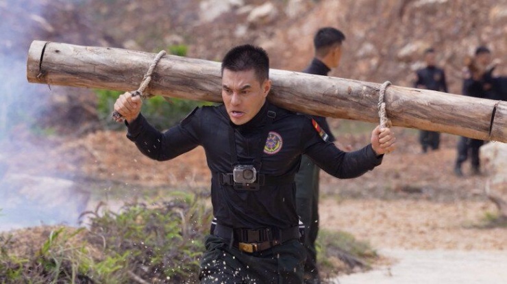 Lê Dương Bảo Lâm trong một tập của chương trình Chiến sĩ quả cảm. Ảnh: NSX.