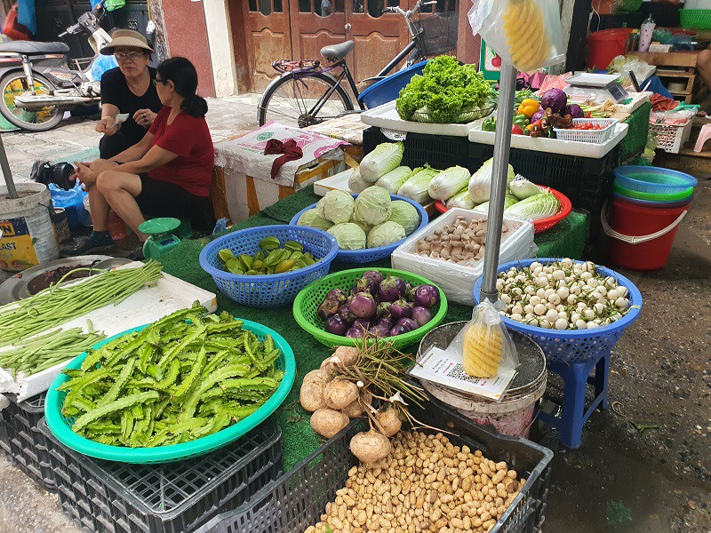 Các loại rau củ có xuất xứ Trung Quốc nhập về chợ Việt hầu như không tăng giá.