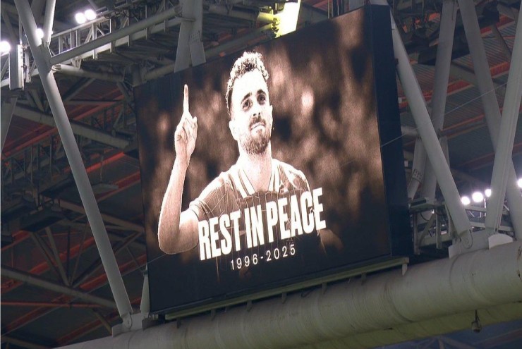 CĐV Galatasaray gửi lời tri ân tới Diogo Jota