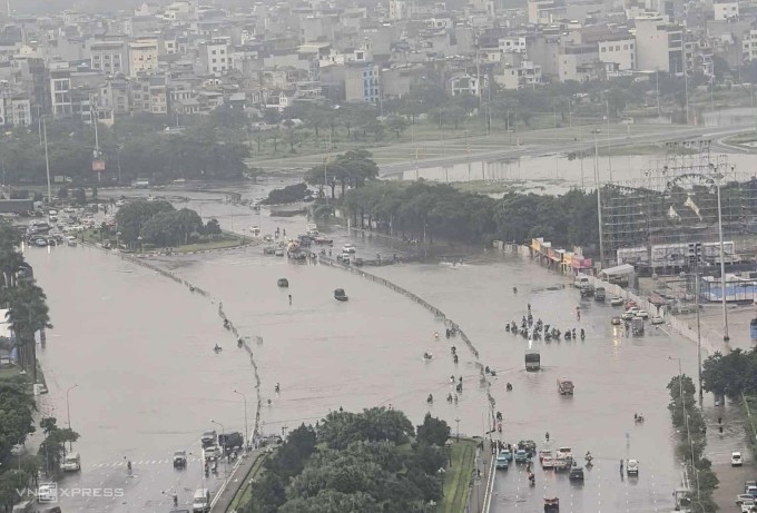 Đường Lê Đức Thọ qua cửa sân vận động Mỹ Đình lúc 7h hôm nay. Ảnh: Thanh Hải