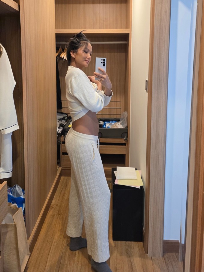 H'Hen Niê sau 10 ngày sinh con.