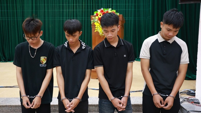 Các đối tượng Trần Nhật Hào, Lê Văn Từ, Lê Minh Tài, Nguyễn Tuấn Ngọc (từ trái sang phải) bị khởi tố, bắt tạm giam. Ảnh: ANH TUẤN
