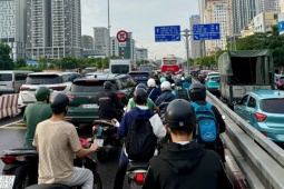 Tin tức trong ngày - Nhiều tuyến đường Hà Nội ùn tắc
