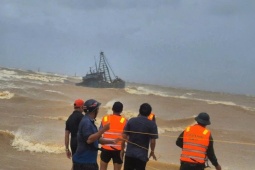 Tin tức trong ngày - Người hai lần bị bão Bualoi và Linda 'cướp hụt'