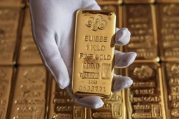 Kinh doanh - Giá vàng lập đỉnh lịch sử khi chính phủ Mỹ đóng cửa, nhà đầu tư đổ xô tìm nơi trú ẩn an toàn