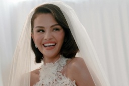 Selena Gomez tung ảnh cưới