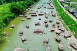 Du lịch - Trải nghiệm bè nổi trên sông Bôi, tận hưởng núi non trùng điệp ở Phú Thọ