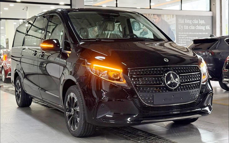 Cận cảnh Mercedes-Benz V-Class 2025 tại đại lý, giá gần 3,4 tỷ đồng - 4