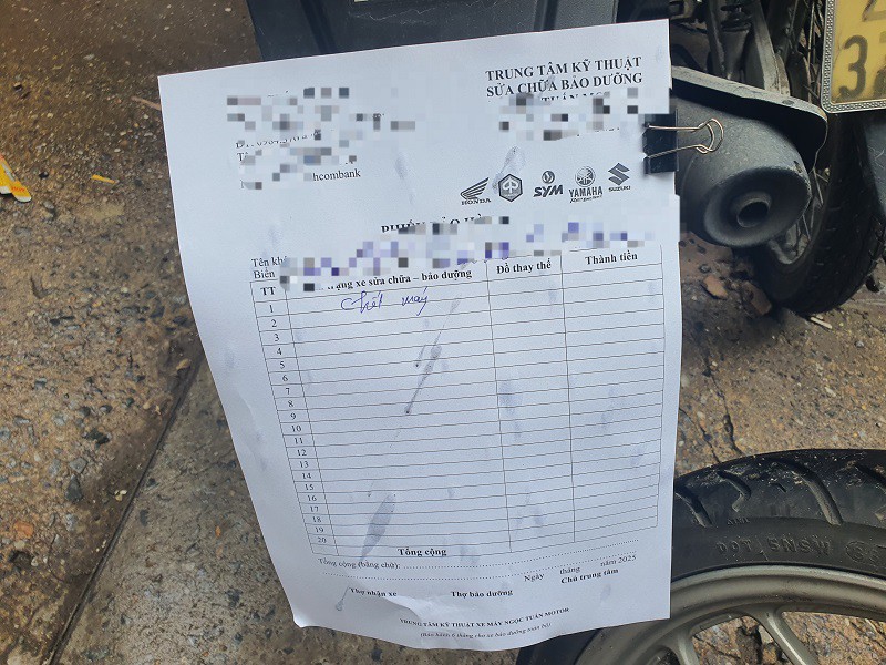 Hầu hết các xe mang đến sửa đều bị chết máy do đi qua điểm ngập.