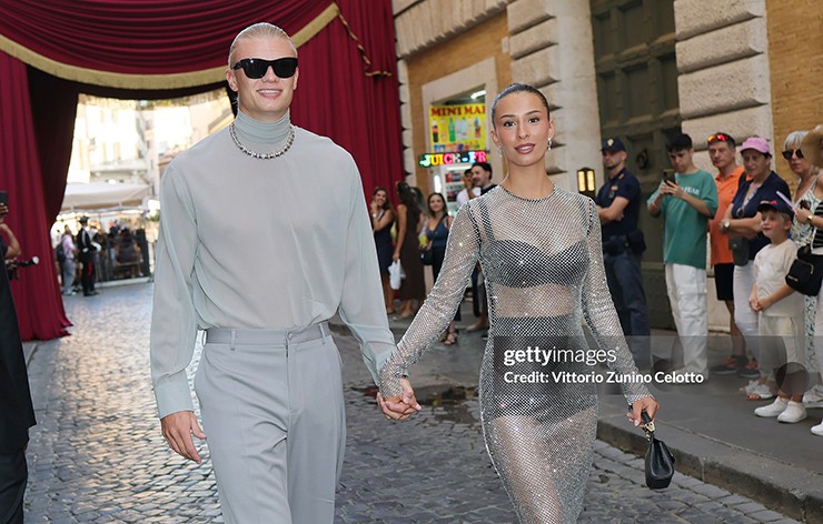 Haaland có cách lạ để "hâm nóng" tình yêu với bạn gái & thăng hoa trên sân  cỏ