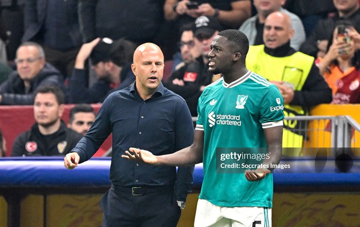 Konate thi đấu kém hiệu quả ở 2 trận thua gần nhất của Liverpool