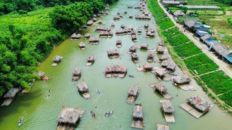 Những năm gần đây, xóm Nà Bờ (xã Hợp Kim, tỉnh Phú Thọ) trở thành điểm hẹn mới cho du khách yêu thích không gian làng quê và trải nghiệm gần gũi thiên nhiên. Ảnh Đỗ Hà