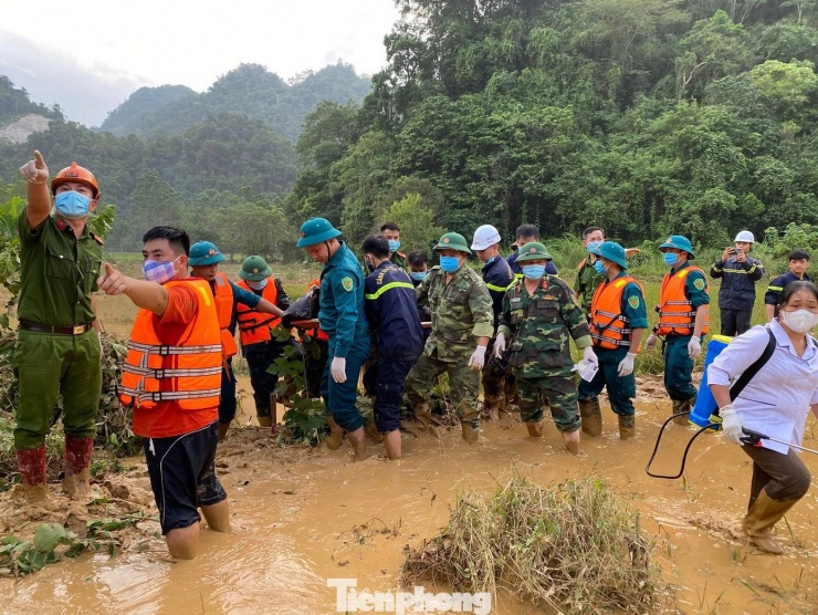Nạn nhân thứ 2 đã được tìm thấy cách nơi xảy ra lũ quét ở xã Đức Long, tỉnh Cao Bằng.