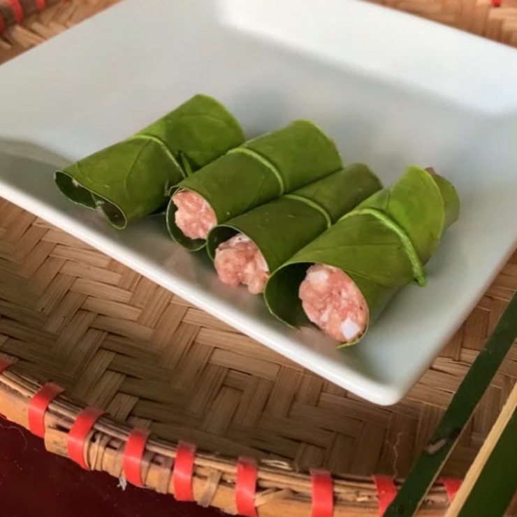 Bạn làm lần lượt như thế đến khi hết phần nhân thịt.