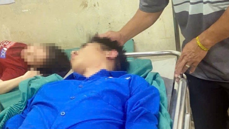 Học sinh Trường THPT Phan Bội Châu (Hải Phòng) đánh bạn gãy sống mũi, phải nhập viện.