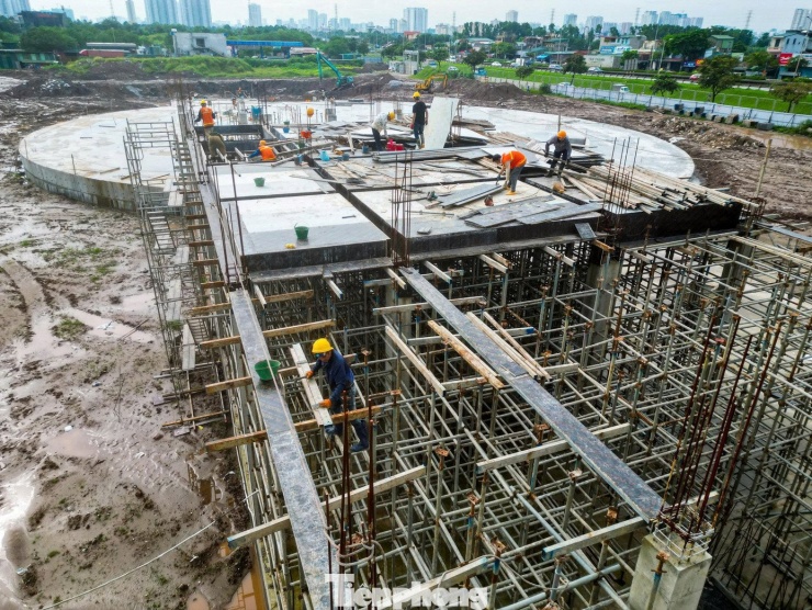 Hiện trạng thi công bến xe khách hiện đại nhất Việt Nam - 3