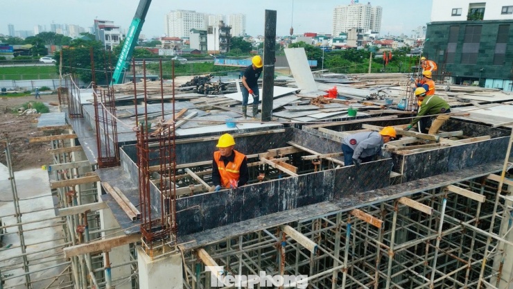 Hiện trạng thi công bến xe khách hiện đại nhất Việt Nam - 4