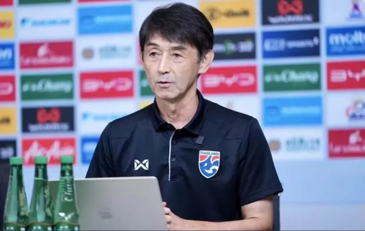 HLV Masatada Ishii không dám phiêu lưu dù đá với Đài Loan, còn HLV Kim Sang-sik thì gọi 8 gương mặt trẻ lên tuyển đá với Nepal. Ảnh:B.P