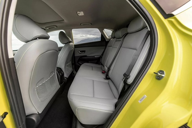 Hyundai Kona Electric 2026 thu hẹp dải sản phẩm, chỉ còn một phiên bản SE - 10