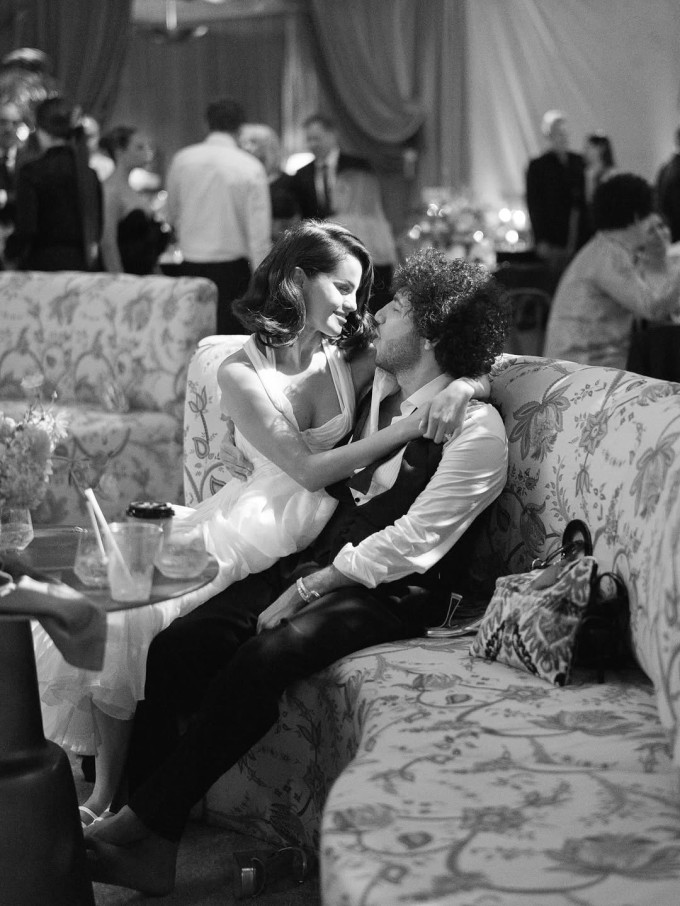 Selena Gomez tung ảnh diện 3 váy Ralph Lauren trong ngày trọng đại - 10