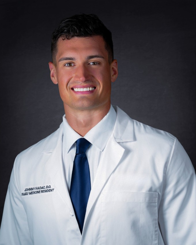 Bác sĩ Johnny Hadac.