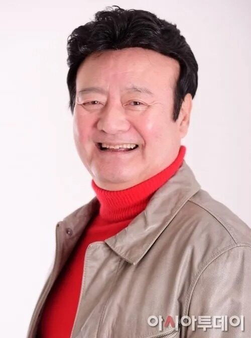 Diễn viên Kim Joo Young.