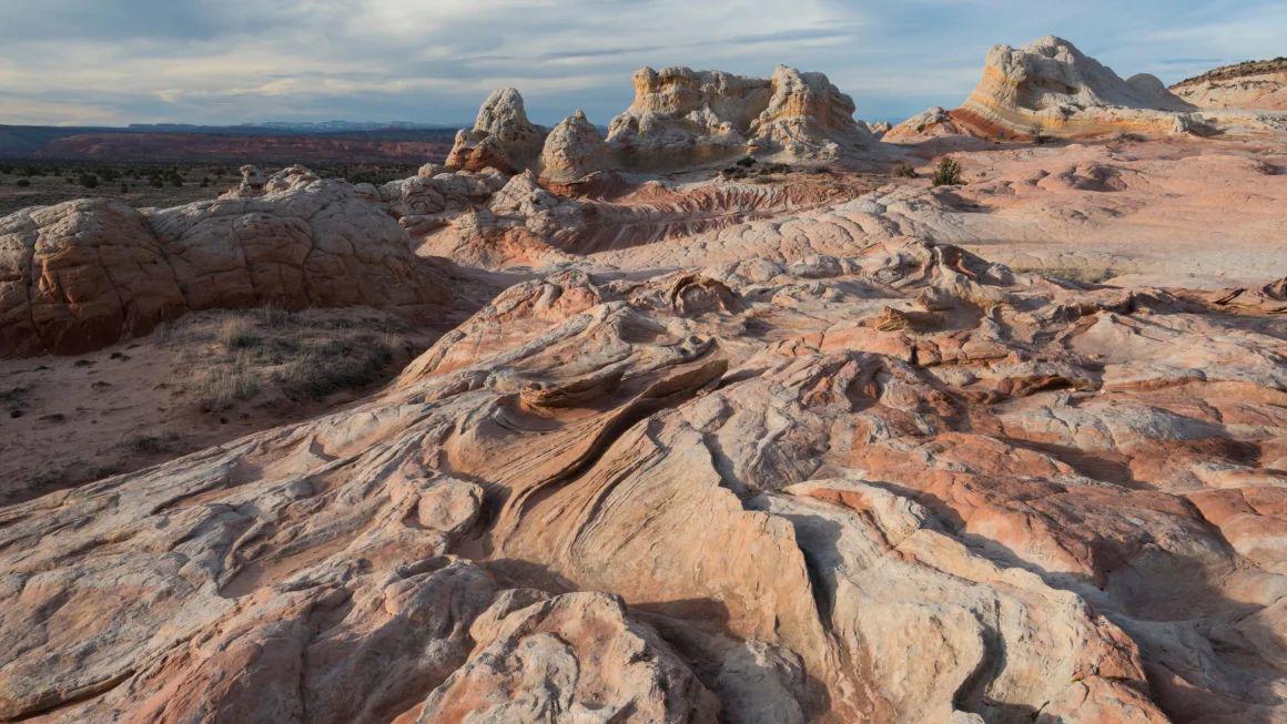 Vách đá Vermillion trải dài trên biên giới Utah-Arizona. Ảnh: Prisma của Dukas/UIG/Getty