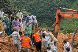 Tìm thấy thi thể đầu tiên trong vụ sạt lở vùi lấp 4 người ở Tuyên Quang