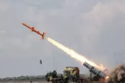 Ukraine công bố 'vũ khí thay đổi cuộc chơi', tầm bắn 1.000 km